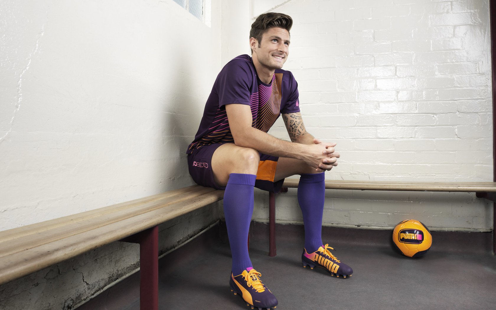 “校园足球升级，打造全民运动新风潮”，校园足球新政策