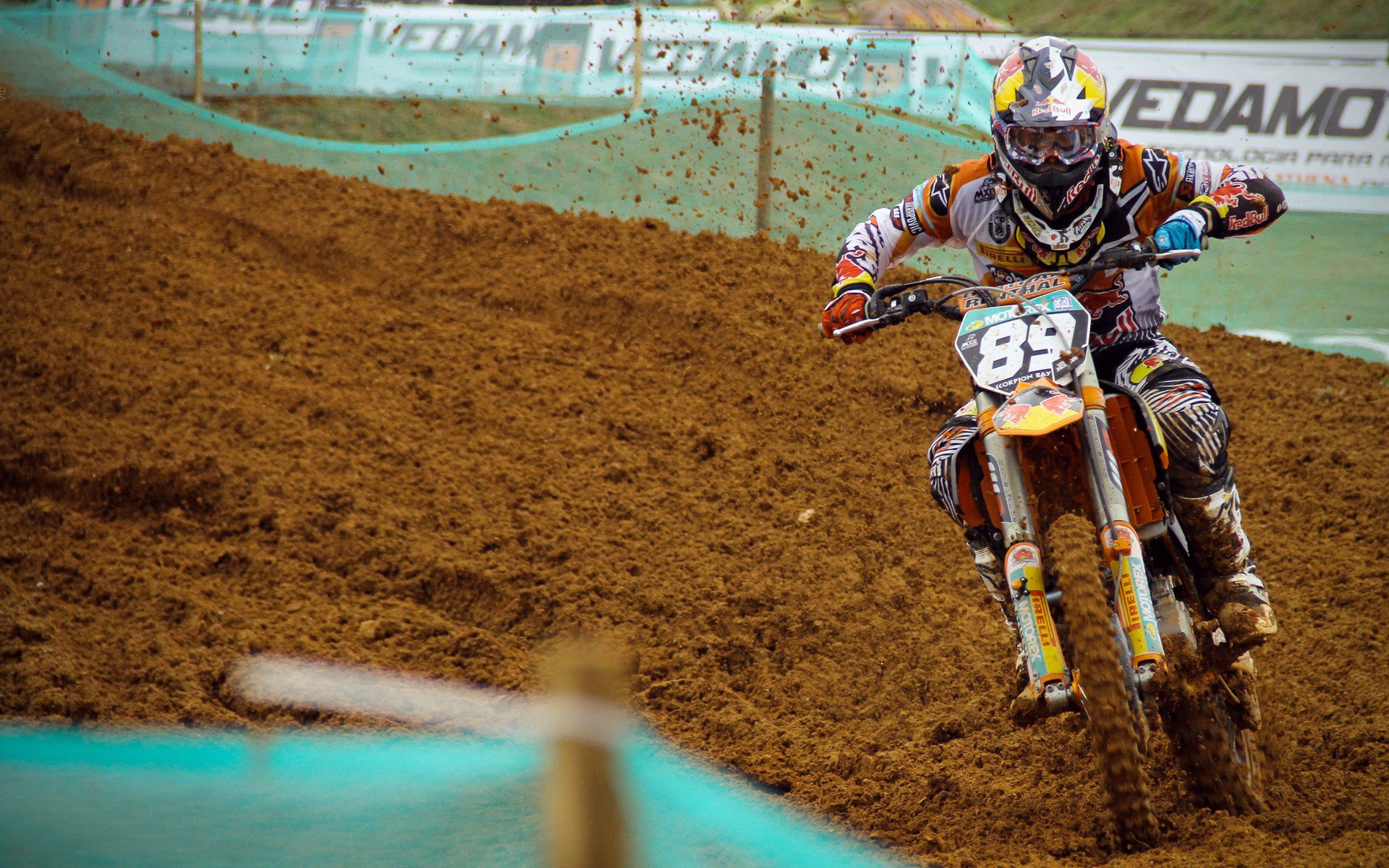 爱游戏平台-控球球员脚下节奏快慢是否影响全队速度，球队控制球