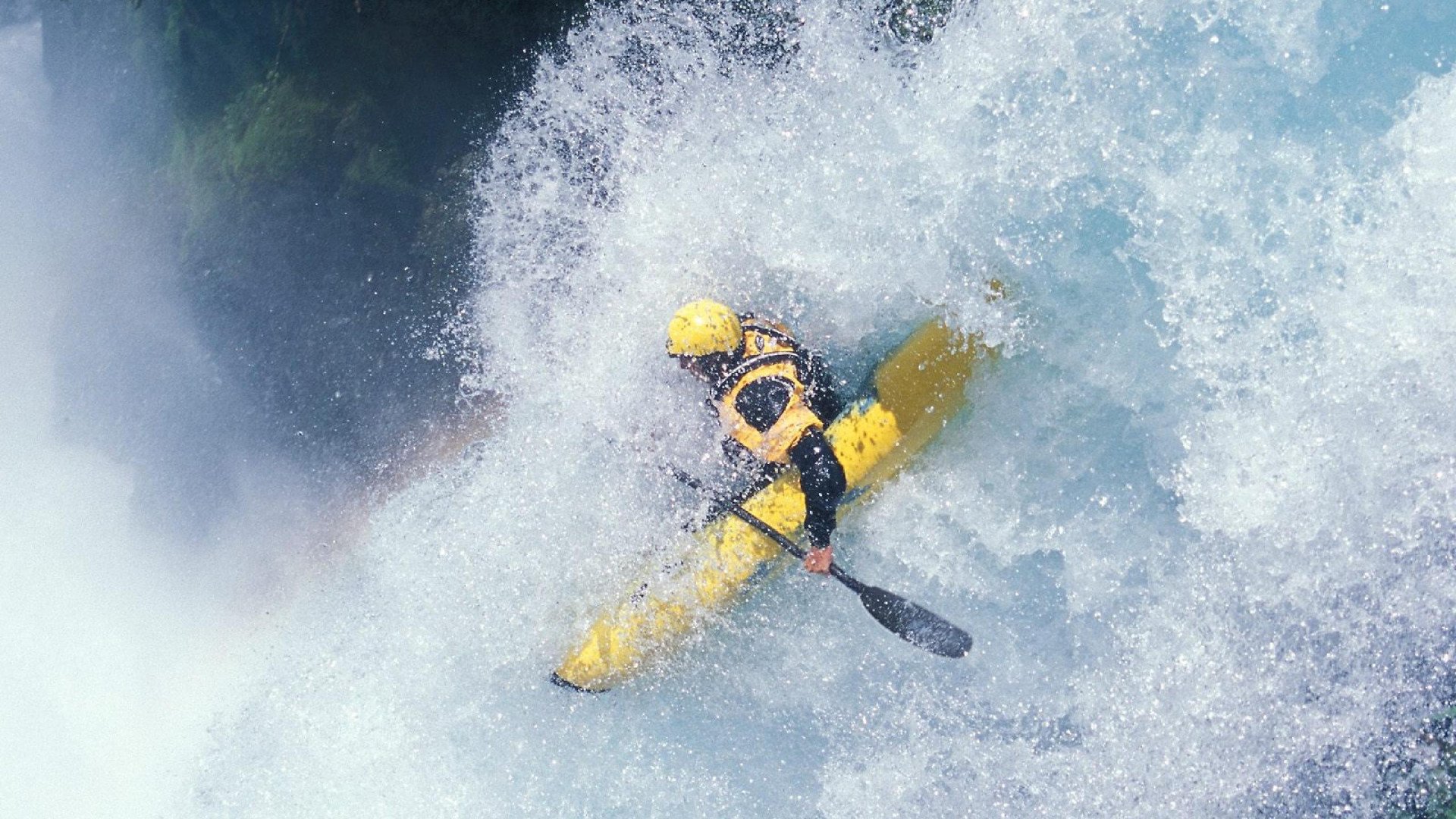 爱游戏娱乐平台-球场冲突：暴力事件背后的原因分析，足球场暴力冲突